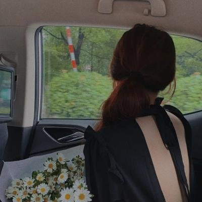 圈内顶流偷税漏税，评论区彻底沦陷，深夜持续发酵